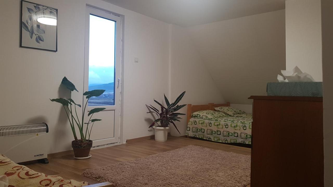 Rita Vendeghaz Apartment Ciumani Exterior photo